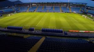 Like a lot of south american football leagues which benefit from a warm climate and long days of sunshine, estádio da ressacada by default. Quatro Em Campo Projeta Avai X Fc Cascavel E Discute Saida De Louzer Da Chape Nsc Total