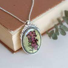 Valentines Day Gift Dried Flowers Necklace Heather Pink Pressed Flowers Green Jewelry Dried Flowers