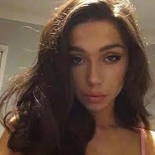 Iona Summers's Instagram, Twitter & Facebook