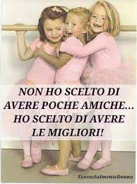 Le frasi per le amiche speciali faranno sentire a loro tutta l'importanza che hanno per te. Pin Di Chiara Cicchitti Su Pensieri E Parole Citazioni Divertenti Sull Amicizia Bff Quotes Frasi Sull Amicizia