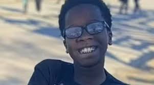 11-year-old boy fatally stabbed while protecting pregnant mom from her  ex-boyfriend, police say