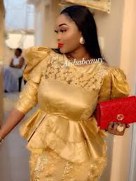 Les robes en pagne ou jupe africaine pagne africain top dentelle model grand dakar.mariniere longue robe et dentelle elegante en les 36 meilleures images. Habit Ceremonie Latest African Fashion Dresses African Fashion Modern African Print Fashion Dresses
