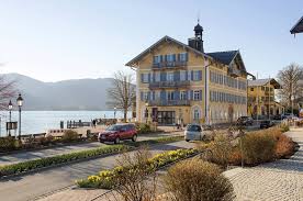 Now $187 (was $̶2̶3̶1̶) on tripadvisor: Die Oberschicht Am Tegernsee Deutschland Deine Reichen Arm Und Reich Faz