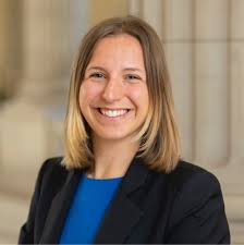 I'm thrilled to be spending the next few months in London for a work  exchange! One of my main goals while in the UK is to strengthen my  connections within the London