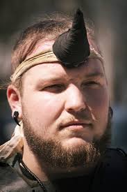 Hey yall. So I finally got myself a camera and I'm wanting to build my  portfolio. I know to offer free sessions to start my portfolio. Family and  friends mostly. But editing