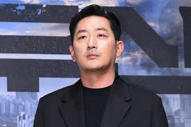 Ha jung woo went on, we all have different characteristics, but i always hope to become as big an actor as my father. Ha Jung Woo Shares Text Messages Exchanged With Hospital In Response To Rumors About Drug Use Soompi