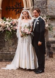 Princess beatrice's wedding might be affected by the coronavirus. Princess Beatrice S Wedding Dress Details Designer More