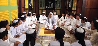 Tanah kubur musim kelima mengandungi 12 episod. Info Dan Sinopsis Drama Tanah Kubur Peneman Astro Citra Iluminasi