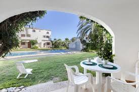 Profitez Des Meilleures Vacances Dans L Appartement Avec Piscine De Quality Rent A Villa