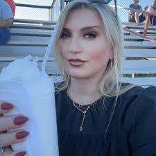 Lisa Korba's Instagram, Twitter & Facebook