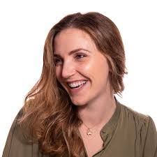 Silvia Hope's Instagram, Twitter & Facebook