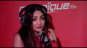 سامي الطرابلسي يتحدث عن تربص المنتخب. Samia Trabelsi Je Refuse De Jouer Des Scenes Osees Youtube