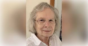 Maxine Hauser's Instagram, Twitter & Facebook