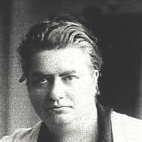 Förnamnet Marguerite ursprung, betydelse och utveckling över tid.