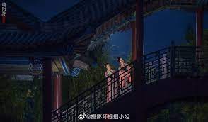 摄影 蝈蝈小姐横入镜 小心头 小意头妆造 乔木 叶子 心头 十里陈 意头 服装 明镜华服扇 花锦城手工 bầu trời