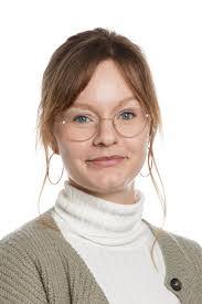 Anna Hammer's Instagram, Twitter & Facebook