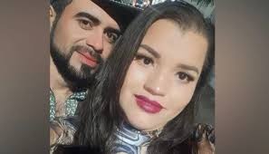 Jorge Enrique Robles Aguirre contento en su festejo