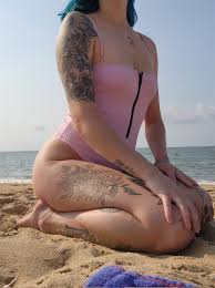 Obsess over Gothic Foot Models' perfect feet