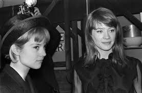 Until the end the actress will stand alongside the idol of young people. Sylvie Vartan And Francoise Hardy Francoise Hardy Nouvelle Vague Annees 60