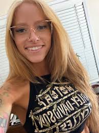 My motorcycle has been in the shop for a week and I'm not doing well. 😂 I  don't know how some of y'all park them all winter, I'd go insane.  https://linktr.ee/Its_cbam