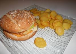 Faites tiédir 10 cl de lait, 5 cl d'eau, 15 g de beurre coupé en dés et 1 cuil. Recette Appetissant Burger Maison