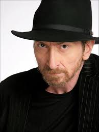 Batman: The Dark Knight: The Master Race (2015-2017) (Dark Knight III: The  Master Race (2015-2017)) (English Edition) eBook : Miller, Frank,  Azzarello, Brian, Kubert, Andy, Janson, Klaus, Miller, Frank, Kubert, Andy,  Janson,