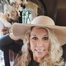 How to change door colors to dark blue?