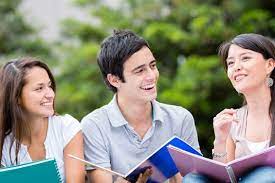 Vedeți cinci dintre cele mai bune locuri de muncă cu fracțiune de normă pentru studenți. Locuri De MuncÄƒ Pentru StudenÈ›ii Suceveni In Hoteluri È™i Fast Food Uri Din Germania Nord Est News