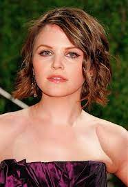 Short Haircuts For Curly Hair Square Face Short Hairstyles For Curly Hair Women Short Curly Hairstyles For Women Haircuts For Wavy Hair Short Curly Haircuts
