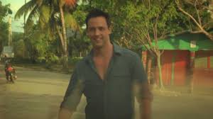 Etienne Drapeau J Suis Amoureux Clip Officiel En 2020 Belle Chanson Clip Chanson