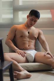 YellowfellaSG in steamy encounters