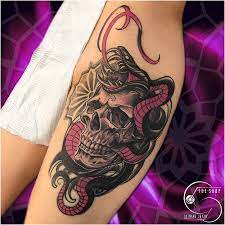 Mana Mana Tattooist Got To Finish This Neo Traditional Skull And Snake Cover Up Thigh Piece A Few Days Ago Thes Tattoos Traditional Tattoo Thigh Piece
