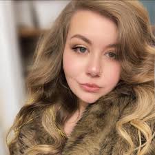 I can't wait to gift this to my friend for Christmas!!! She has been saying  for the past year how bad she has wanted a cricut. I have been wanting to  get