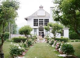 The Best And Most Picturesque Wedding Venues In New England Over The Moon A Wedding At Che Wedding Boston Massachusetts Wedding Massachusetts Wedding Venues