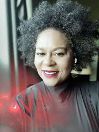 Happy Valentine's Day, friends! On this day, all about love, I'm just  brimming with hearty eyes for all of you! So in honor of each of you, I  promise I'll toast champagne