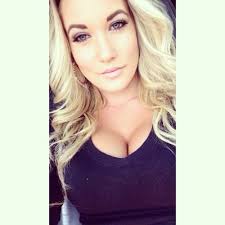 Alexis Wade's Instagram, Twitter & Facebook