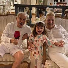 O eteimoso), popeye, e vingador (em caverna do dragão), entre outros. Aos 100 Anos Orlando Drummond Passa A Virada Ao Lado Da Familia Revista Marie Claire Celebridades