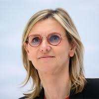 186000+ perfiles de «Agnès»