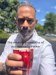 🌅 Our God is an Awesome God! 🙌 Just look at the heavens — they declare  His glory! Let this breathtaking sky remind us of the power, beauty, and  faithfulness of our