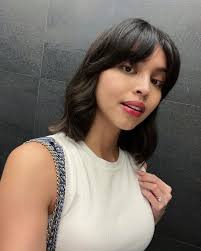 Philippine Star - 'SHORTYYYY' 💇🏻‍♀️ Actress and TV host Maine Mendoza  posted snaps of her sporting a new hairstyle on Tuesday, as fellow  celebrities and netizens could not help but swoon over