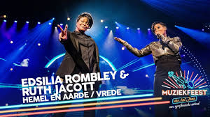Optreden van ruth jacott op het eurovisie songfestival 1993 vanuit millstreet, ierland. Edsilia Rombley Ruth Jacott Hemel En Aarde Vrede Muziekfeest Van Het Jaar Youtube