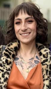 Tori Hanley's Instagram, Twitter & Facebook