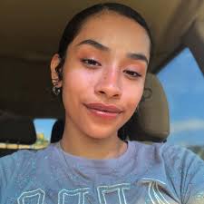 love this strawberry blanket! 😍 found at tj maxx 🍓✨