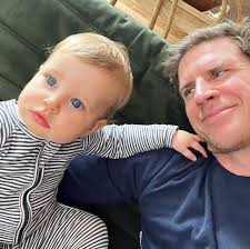 Sam's suddenly smitten