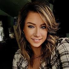 Amy Scholler's Instagram, Twitter & Facebook