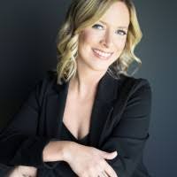 50+ "Danielle Moon" profiles