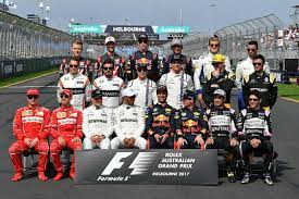 Andererseits haben einige fahrer auch schon langfristige verträge unterschrieben, die sie sogar hier ist der gesamte überblick zu den fahrern und teams der formel 1 2021 mit allen bestätigten. Formel 1 2018 Fahrer Und Teams In Der Ubersicht