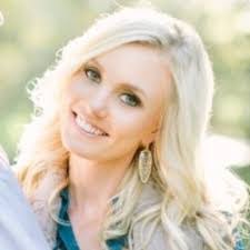 Meredith Huff's Instagram, Twitter & Facebook