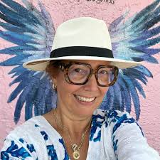 Claudia Desiree Beux Warner