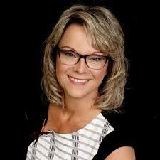 Janet Miceli's Instagram, Twitter & Facebook